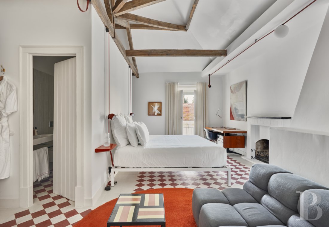 An old house renovated in contemporary design style in Alcácer do Sal, in the Alentejo region  - photo  n°32